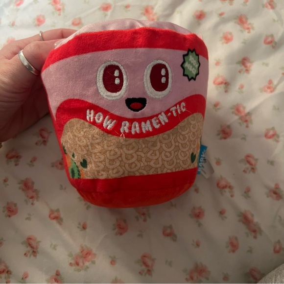 Barkbox How Ramen-Tic Toy - Picture 3 of 9